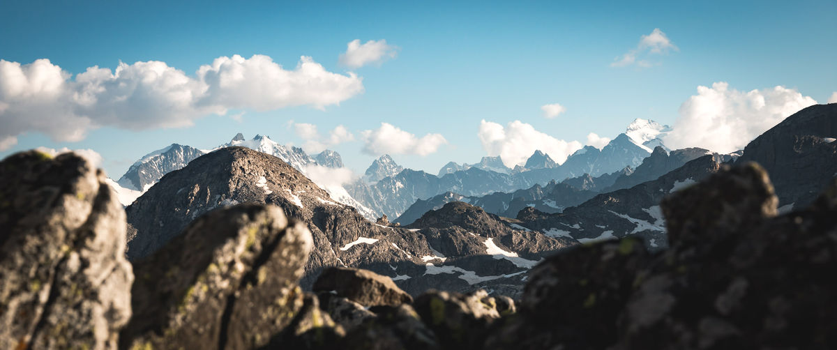 Col de la Ponsonnière dans les Cerces. J'aime bien les différences de plans sur cette photo.